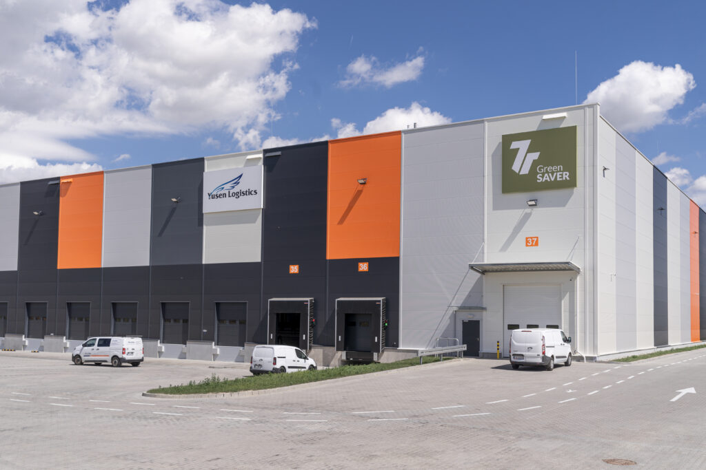 Amazon Fullfillment Center: Large-Scale BTS Facility